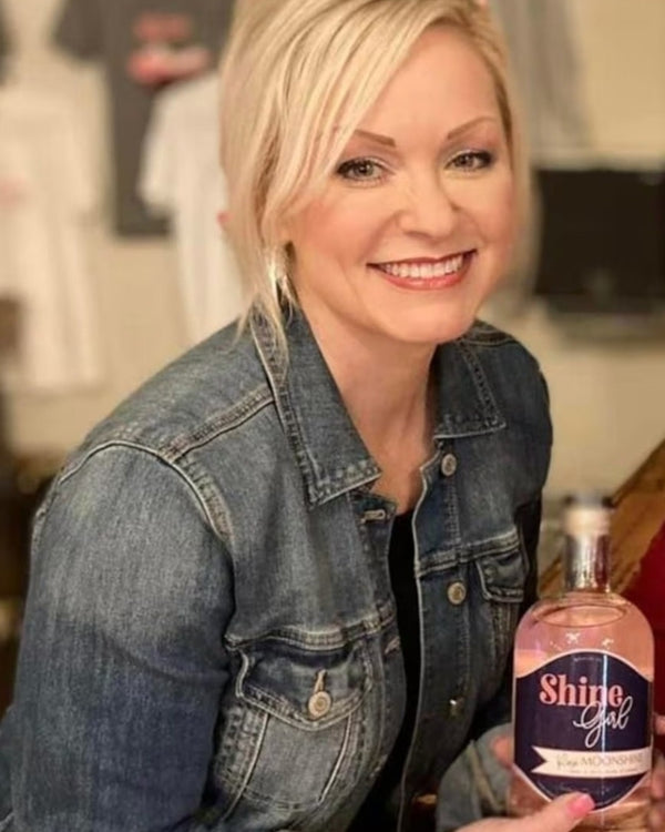 Shine Girl Distillery Rosé Moonshine 750 ml 25 % Alc