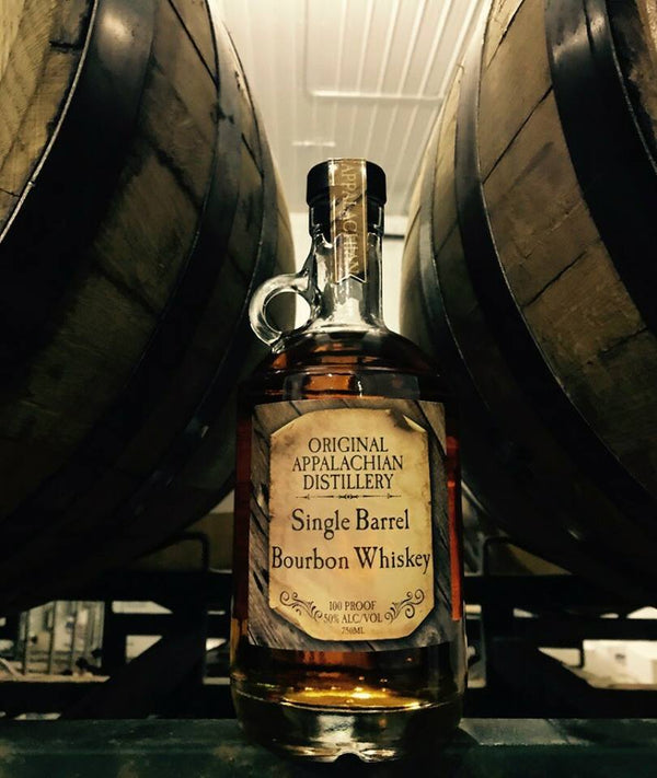 Appalachian Bourbon Whiskey zwischen Fässern